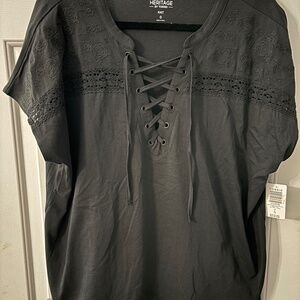 Torrid dressy black tee 0x nwt